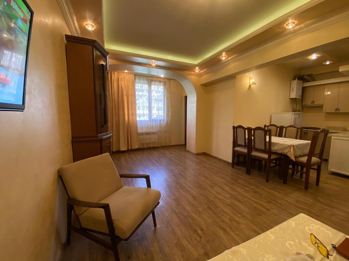 Apartment In Centre Evn Jereván Kültér fotó