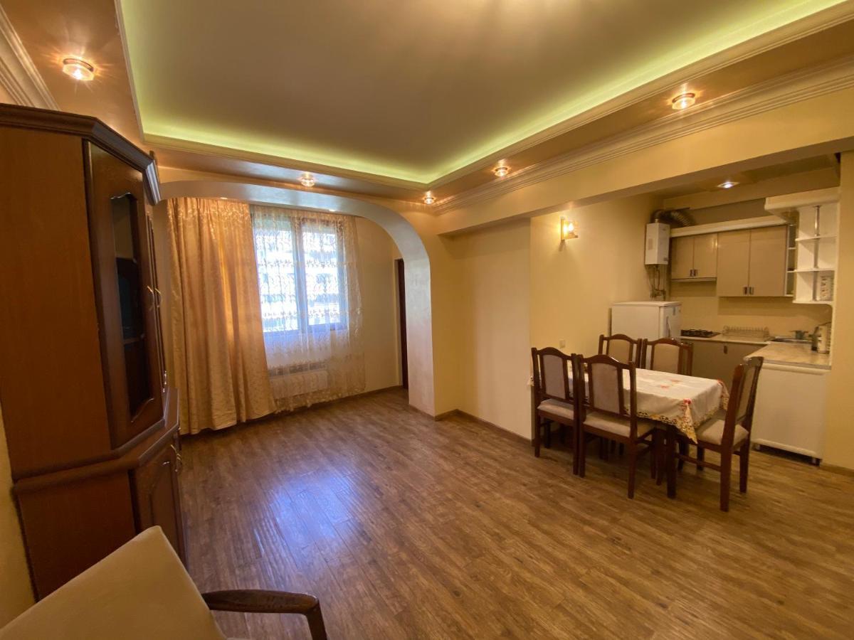 Apartment In Centre Evn Jereván Kültér fotó