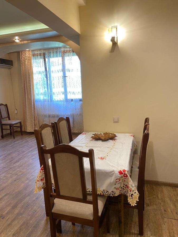 Apartment In Centre Evn Jereván Kültér fotó